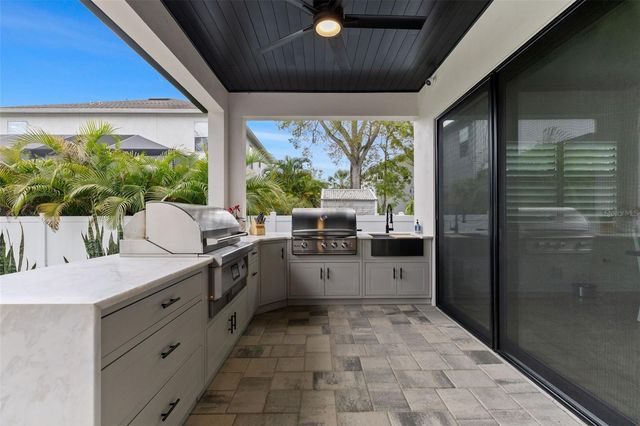 2905 W LEILA AVENUE, Tampa, FL 33611