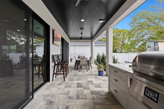 2905 W LEILA AVENUE, Tampa, FL 33611