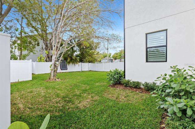 2905 W LEILA AVENUE, Tampa, FL 33611