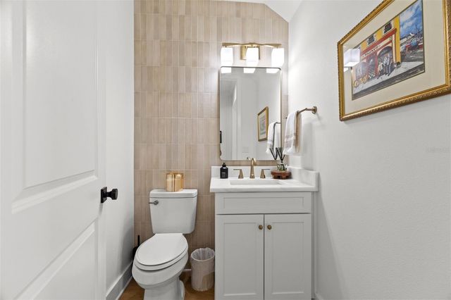 2905 W LEILA AVENUE, Tampa, FL 33611