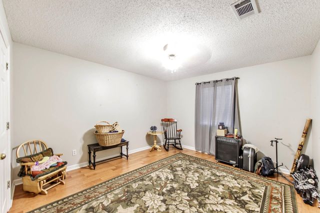 300 Cheyenne Dr, Houma, LA 70360