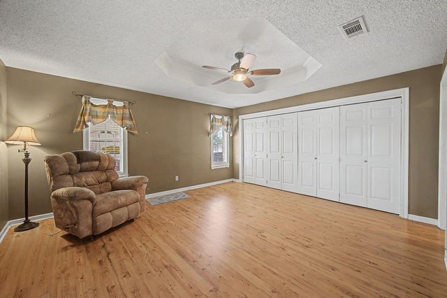 300 Cheyenne Dr, Houma, LA 70360