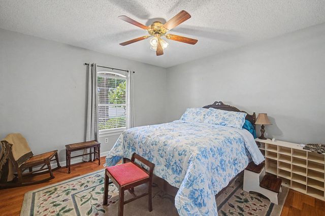 300 Cheyenne Dr, Houma, LA 70360