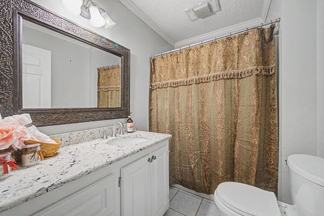 300 Cheyenne Dr, Houma, LA 70360