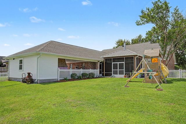 300 Cheyenne Dr, Houma, LA 70360