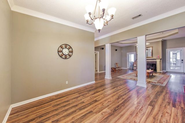 300 Cheyenne Dr, Houma, LA 70360