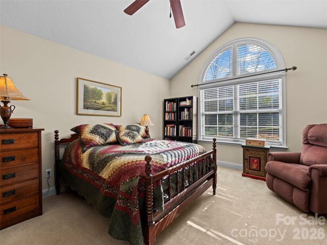81 Outlook Circle, Swannanoa, NC 28778