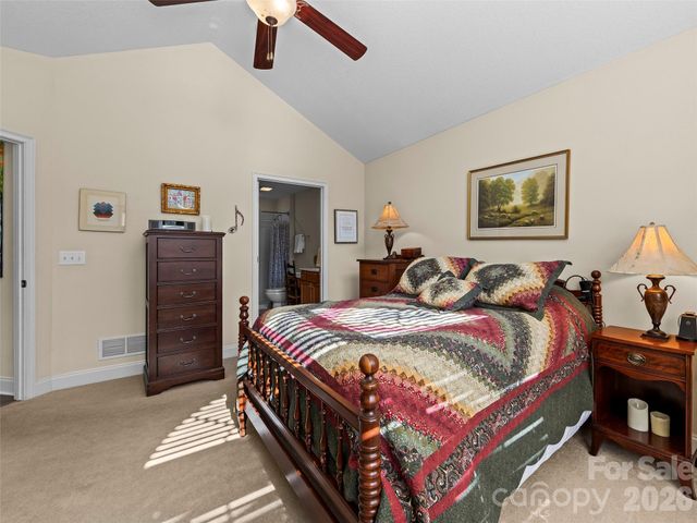 81 Outlook Circle, Swannanoa, NC 28778