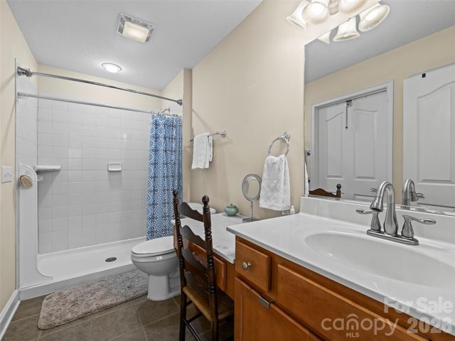 81 Outlook Circle, Swannanoa, NC 28778