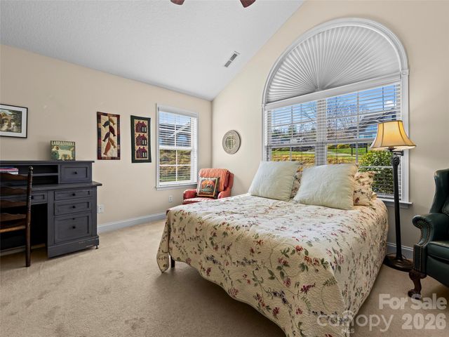 81 Outlook Circle, Swannanoa, NC 28778