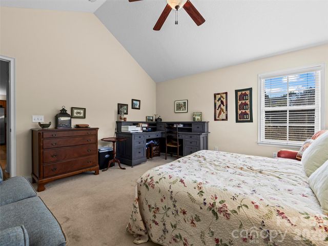 81 Outlook Circle, Swannanoa, NC 28778