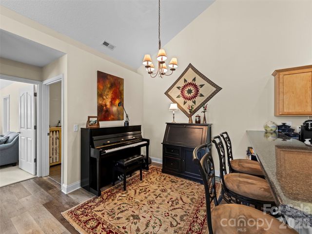 81 Outlook Circle, Swannanoa, NC 28778