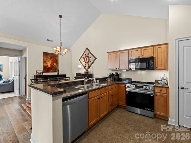 81 Outlook Circle, Swannanoa, NC 28778