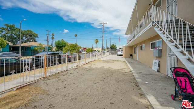 1401 E 46th Street, Los Angeles, CA 90011