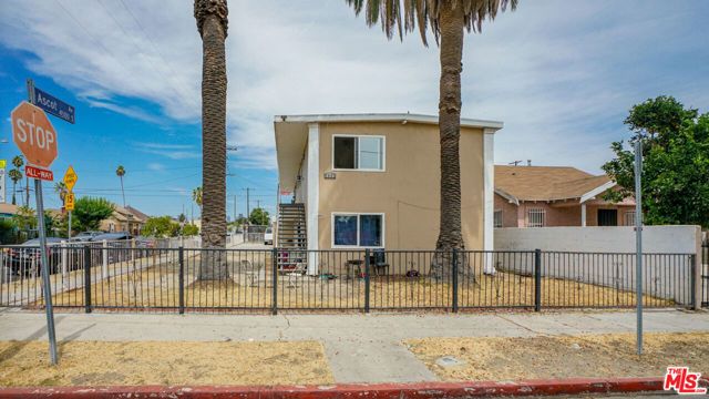 1401 E 46th Street, Los Angeles, CA 90011