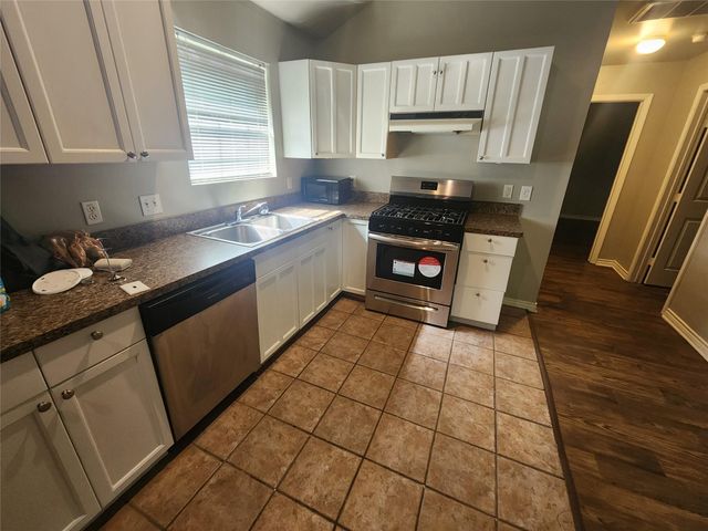 2714 Whitis Ave C, Austin, TX 78705