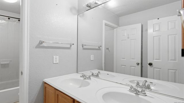 1007 Water Lily, San Antonio, TX 78260