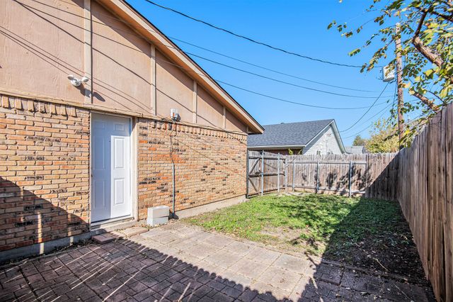 617 S Las Vegas Trail, White Settlement, TX 76108