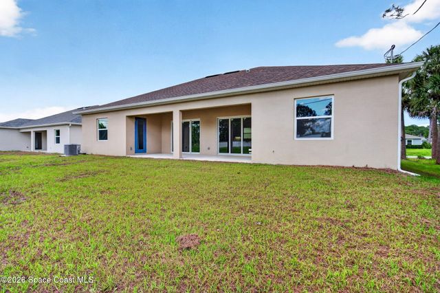 766 Starland Street SE, Palm Bay, FL 32909