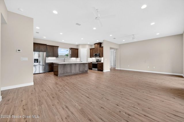 766 Starland Street SE, Palm Bay, FL 32909