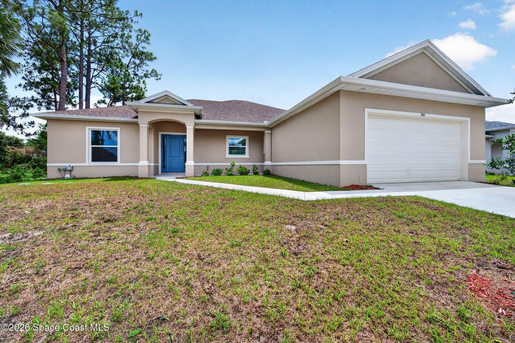 766 Starland Street SE, Palm Bay, FL 32909