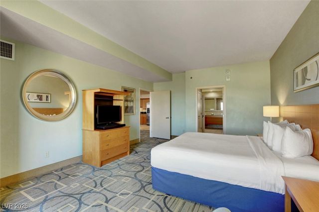 211 East Flamingo Road 713, Las Vegas, NV 89169