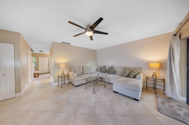 2124 NE 9th Avenue, Wilton Manors, FL 33305