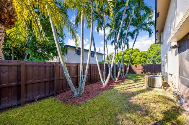 2124 NE 9th Avenue, Wilton Manors, FL 33305