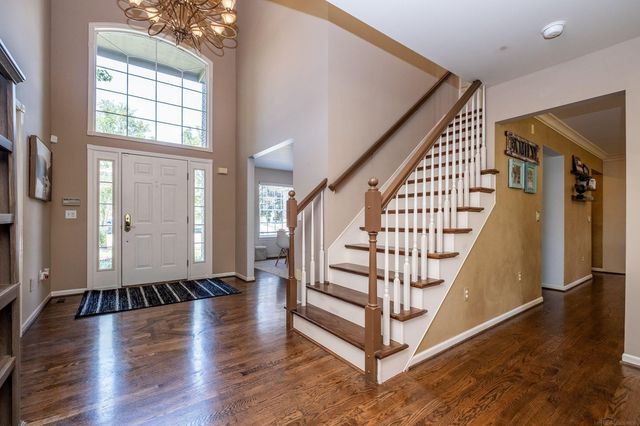 19573 Tanglewood Circle, Clinton Twp, MI 48038
