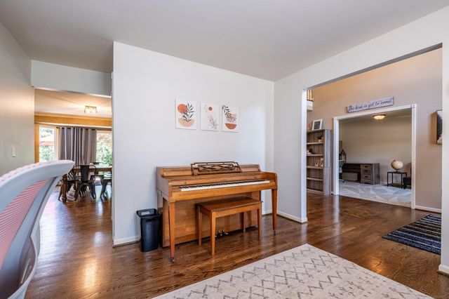 19573 Tanglewood Circle, Clinton Twp, MI 48038