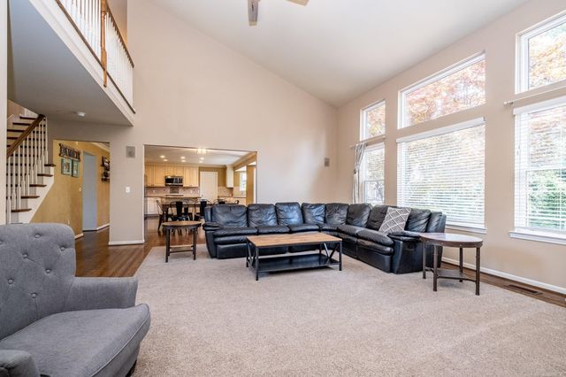 19573 Tanglewood Circle, Clinton Twp, MI 48038