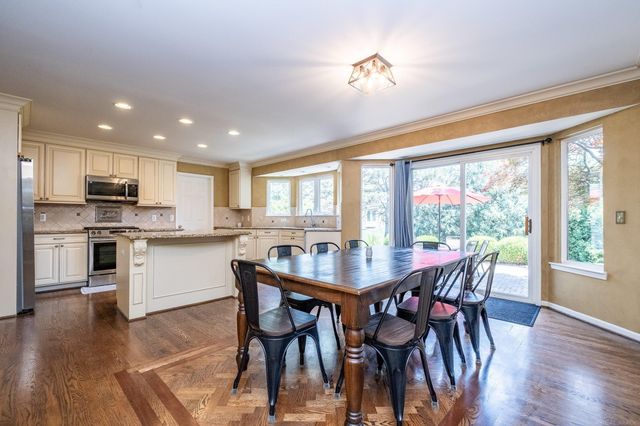 19573 Tanglewood Circle, Clinton Twp, MI 48038