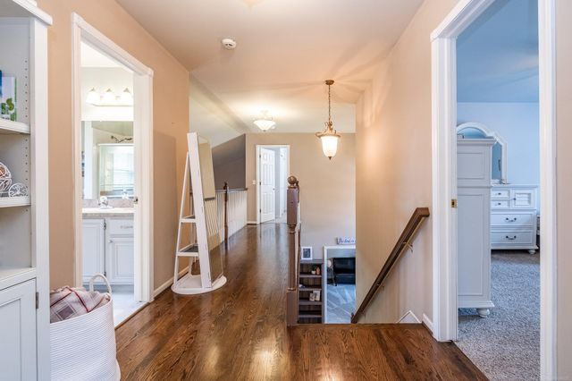 19573 Tanglewood Circle, Clinton Twp, MI 48038