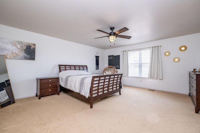 19573 Tanglewood Circle, Clinton Twp, MI 48038