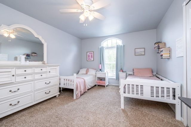 19573 Tanglewood Circle, Clinton Twp, MI 48038