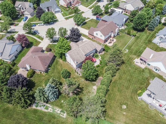 19573 Tanglewood Circle, Clinton Twp, MI 48038