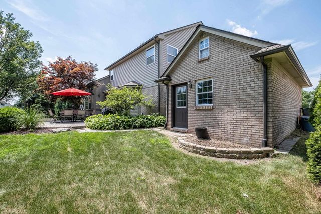 19573 Tanglewood Circle, Clinton Twp, MI 48038