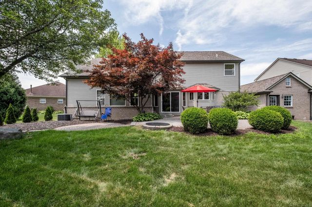 19573 Tanglewood Circle, Clinton Twp, MI 48038