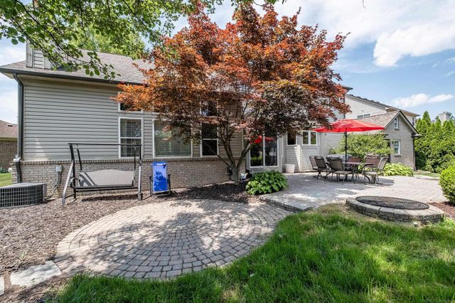 19573 Tanglewood Circle, Clinton Twp, MI 48038
