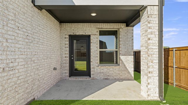 6908 Lincoln Pin Way, Crowley, TX 76036