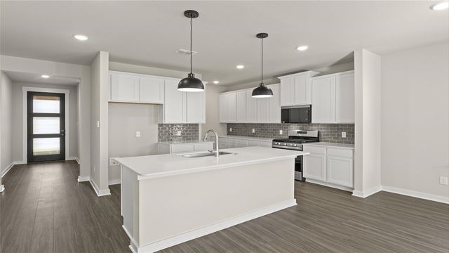 6908 Lincoln Pin Way, Crowley, TX 76036