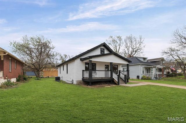 914 Ruskin Avenue, Edwardsville, IL 62025