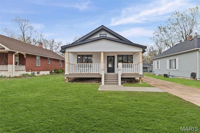 914 Ruskin Avenue, Edwardsville, IL 62025