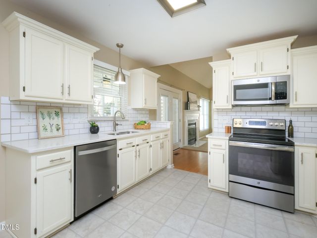 710 Clay Hill Drive, Knightdale, NC 27545