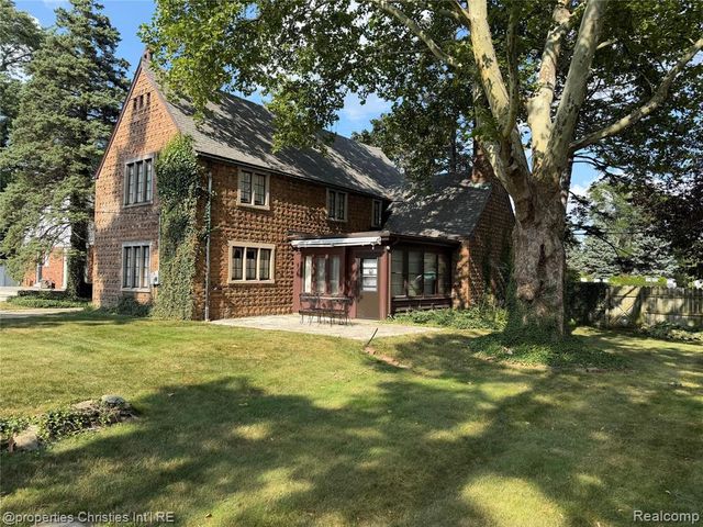 623 Coolidge Road, Birmingham, MI 48009