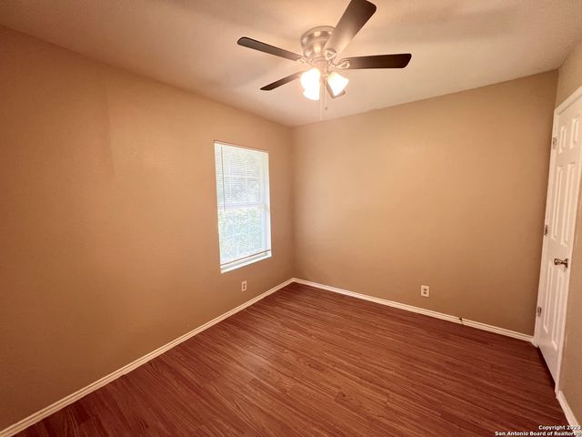 508 Pitts St, Seguin, TX 78155