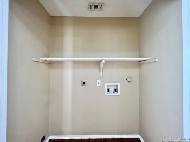 508 Pitts St, Seguin, TX 78155