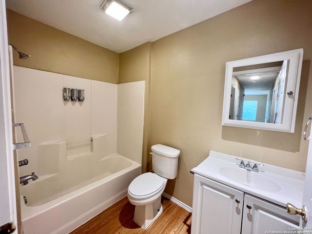 508 Pitts St, Seguin, TX 78155