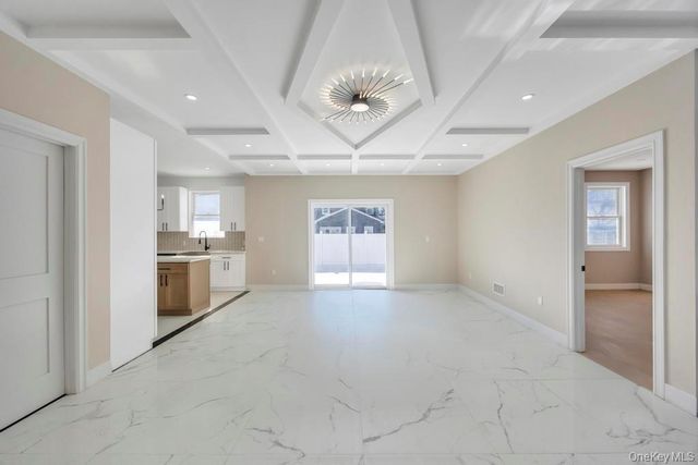 62 Haven Lane, Levittown, NY 11756