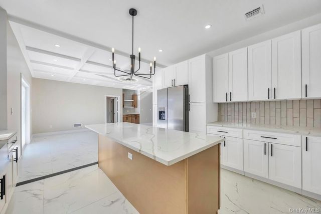 62 Haven Lane, Levittown, NY 11756